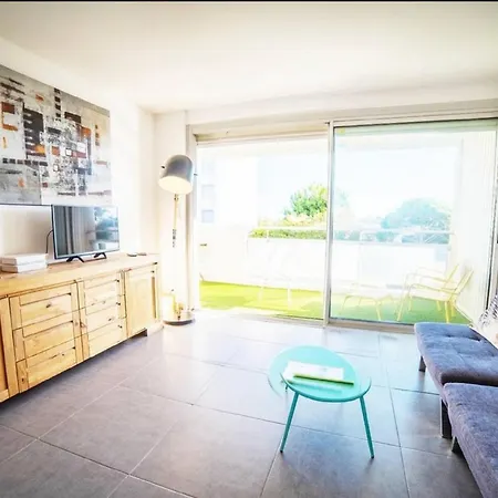Apartment Le Calderini Appart: Beachfront With Free Wi-fi And Parking La Grande-Motte