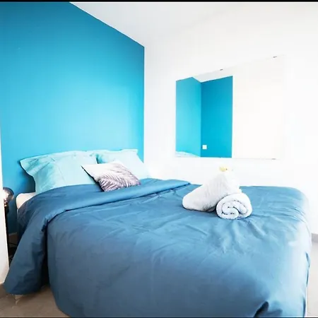 Le Calderini Appart: Beachfront With Free Wi-fi And Parking La Grande-Motte